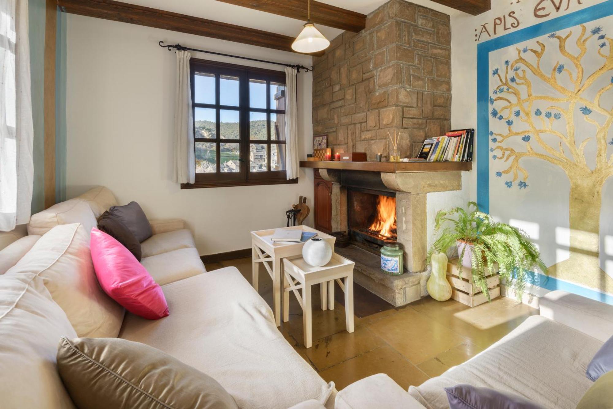 Hotel Rural El Mirador De Los Pirineos Санта-Крус-де-ла-Серос Экстерьер фото