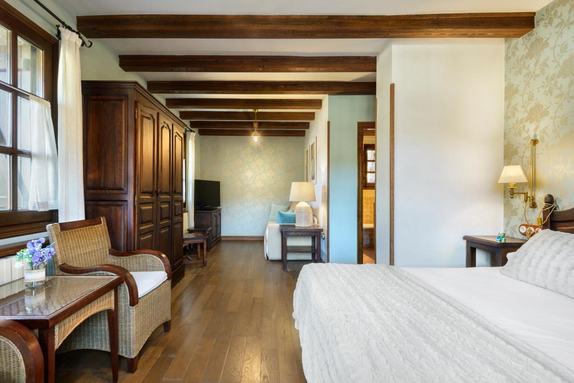 Hotel Rural El Mirador De Los Pirineos Санта-Крус-де-ла-Серос Экстерьер фото