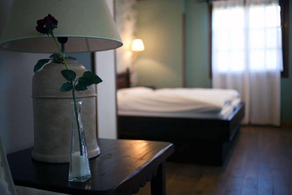 Hotel Rural El Mirador De Los Pirineos Санта-Крус-де-ла-Серос Экстерьер фото